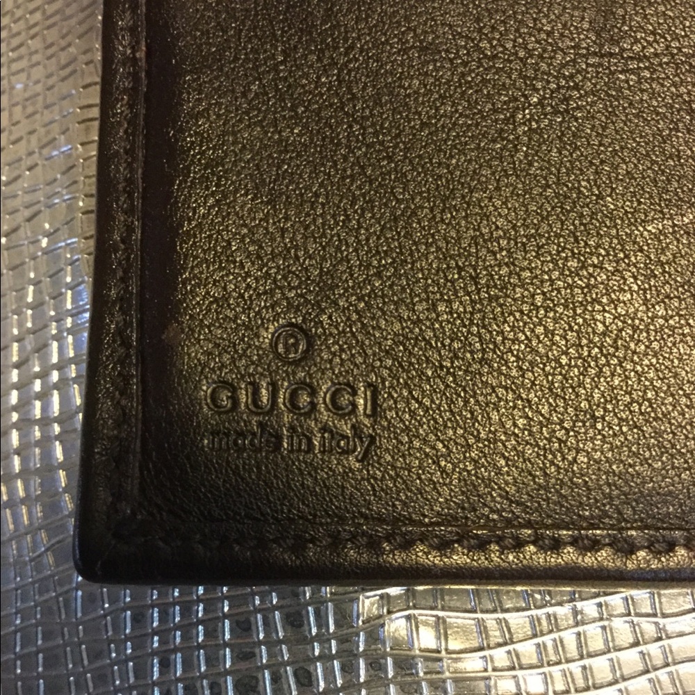 ❌ SOLD ❌ Gucci Bi Fold Wallet - Picture 6 of 8